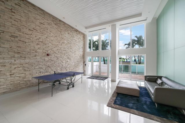 41 SE 5th Street 704, Miami, FL 33131