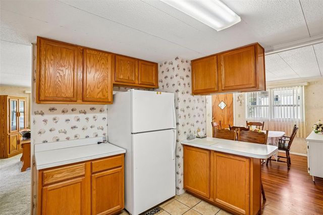 29 HARBOR OAKS DRIVE, Fruitland Park, FL 34731
