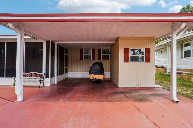 29 HARBOR OAKS DRIVE, Fruitland Park, FL 34731