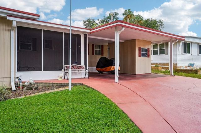 29 HARBOR OAKS DRIVE, Fruitland Park, FL 34731