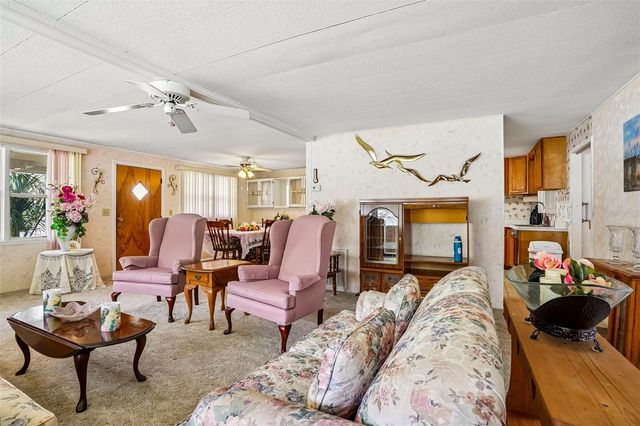 29 HARBOR OAKS DRIVE, Fruitland Park, FL 34731