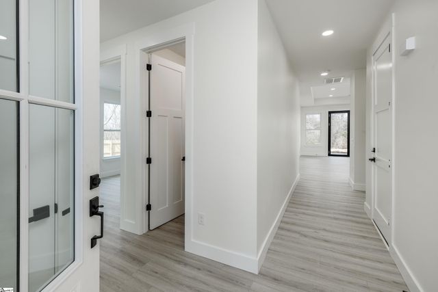 130 Simmons Road, Woodruff, SC 29388