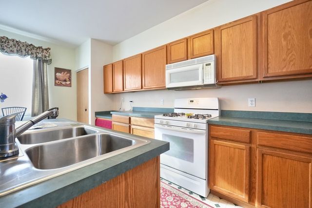 729 S Mecosta Lane, Romeoville, IL 60446