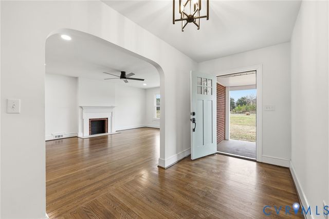 8202 Vaughan, North Dinwiddie, VA 23805