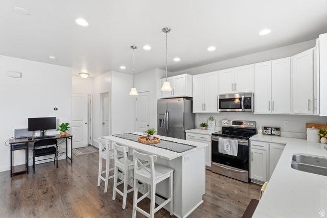 7073 N MOUNTAIN FIELD DR, Eagle Mountain, UT 84005