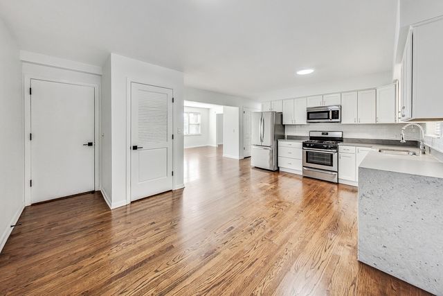 1108 Fortuna Avenue 1, Park Ridge, IL 60068