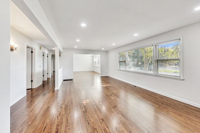 1108 Fortuna Avenue 1, Park Ridge, IL 60068