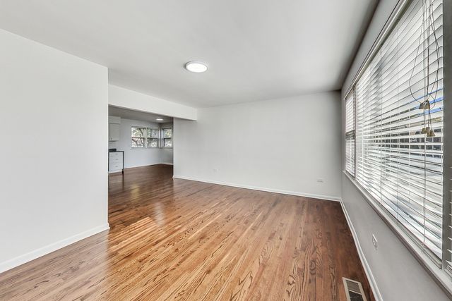 1108 Fortuna Avenue 1, Park Ridge, IL 60068