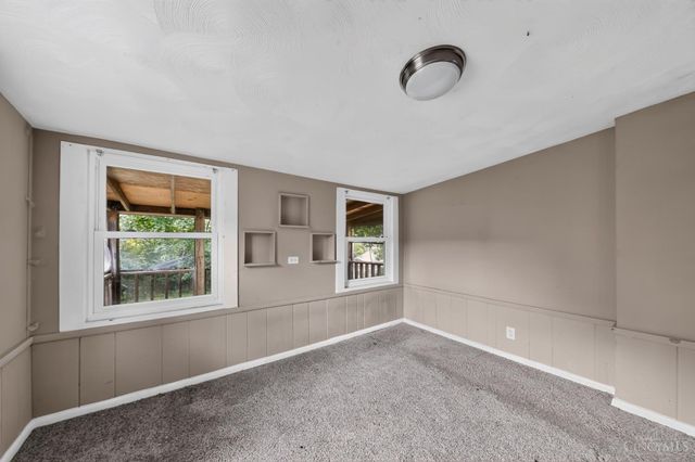 6915 Kleindale Avenue, North College Hill, OH 45231