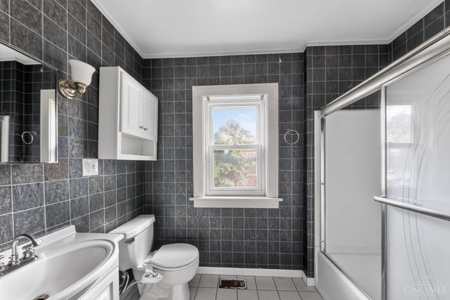 6915 Kleindale Avenue, North College Hill, OH 45231