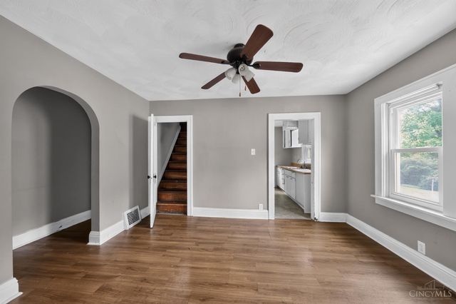 6915 Kleindale Avenue, North College Hill, OH 45231