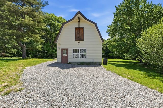 218 Blackstone St, Bellingham, MA 02019
