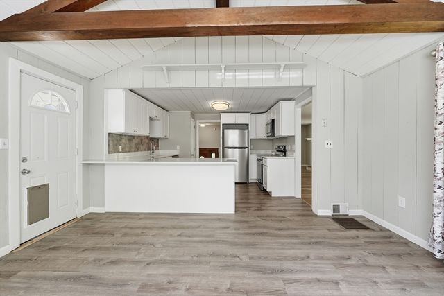 218 Blackstone St, Bellingham, MA 02019