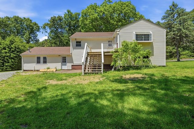 218 Blackstone St, Bellingham, MA 02019