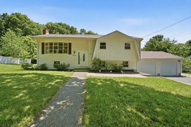 218 Blackstone St, Bellingham, MA 02019