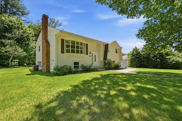 218 Blackstone St, Bellingham, MA 02019