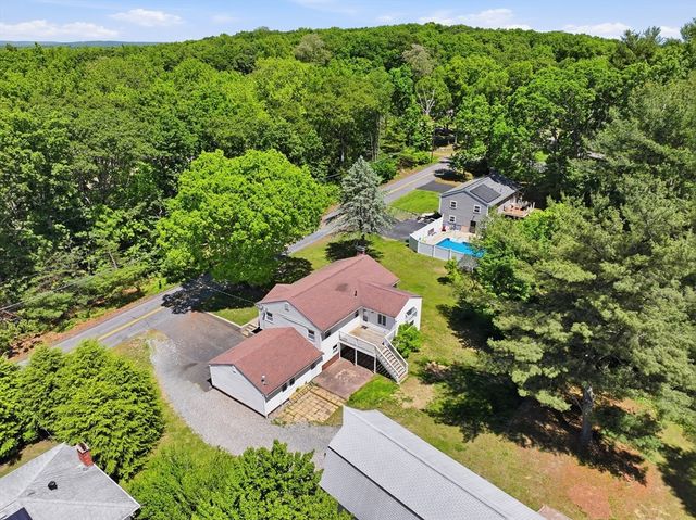 218 Blackstone St, Bellingham, MA 02019