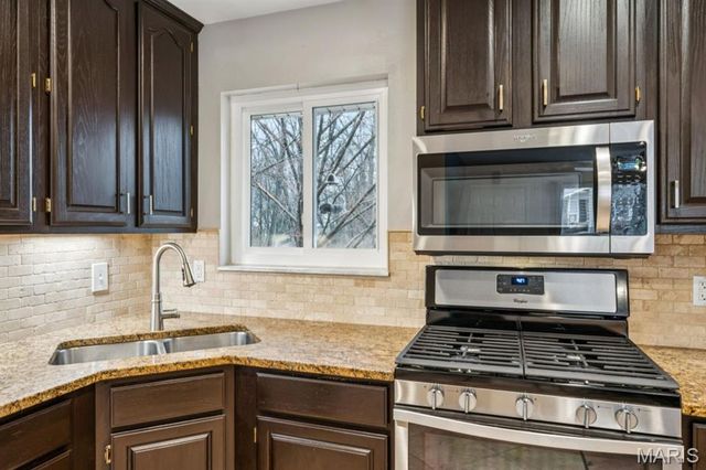 687 Green Forest Drive, Fenton, MO 63026