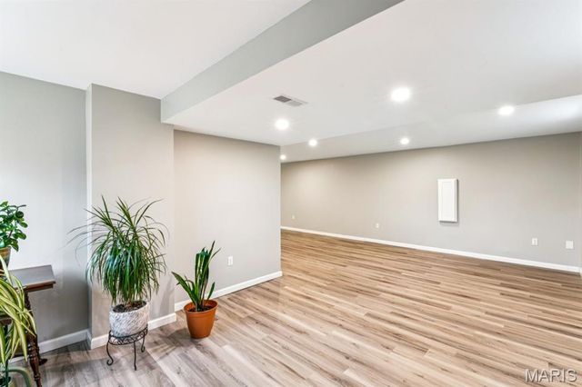 687 Green Forest Drive, Fenton, MO 63026