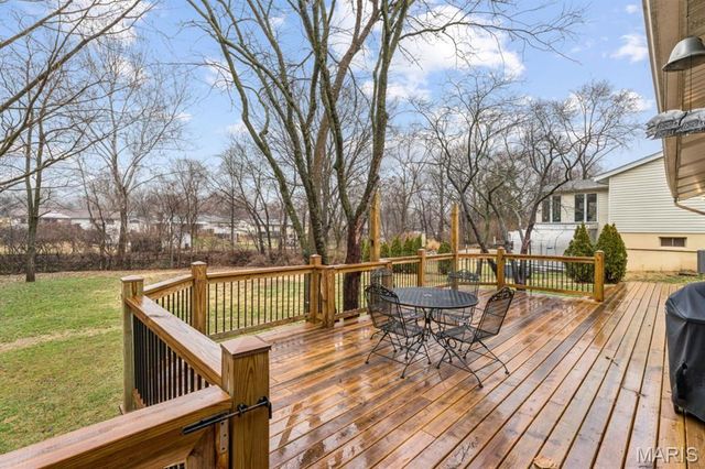 687 Green Forest Drive, Fenton, MO 63026