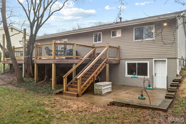 687 Green Forest Drive, Fenton, MO 63026