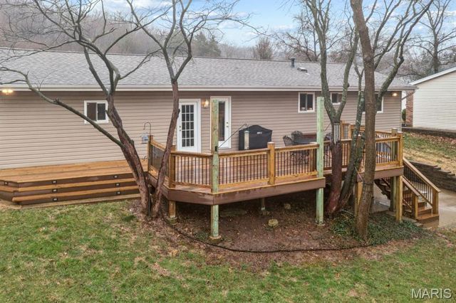 687 Green Forest Drive, Fenton, MO 63026