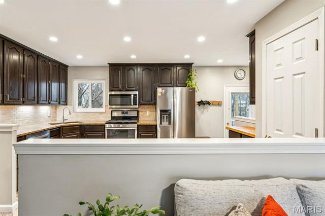 687 Green Forest Drive, Fenton, MO 63026