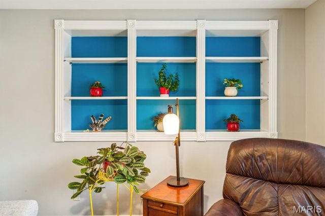 687 Green Forest Drive, Fenton, MO 63026