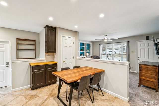 687 Green Forest Drive, Fenton, MO 63026