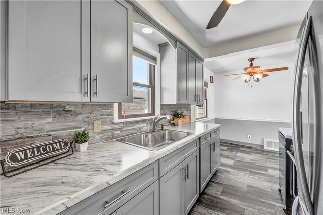 3929 E 365th Street, Willoughby, OH 44094