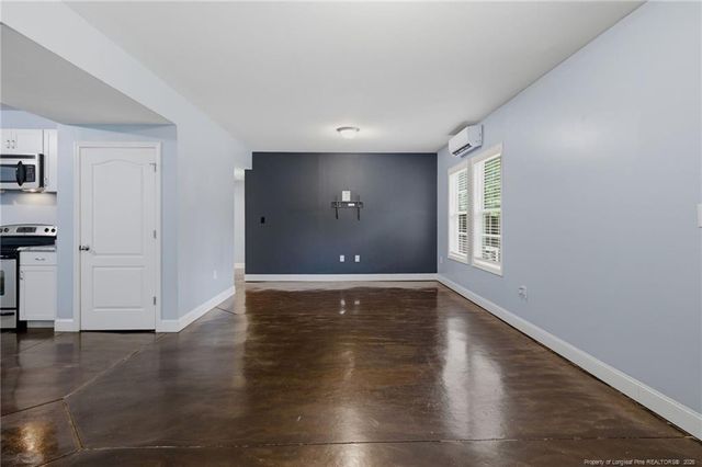 1536 Grassy Branch Drive, Fayetteville, NC 28304