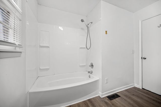335 Maplewood Dr, Shelbyville, TN 37160