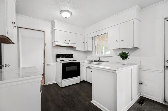 335 Maplewood Dr, Shelbyville, TN 37160