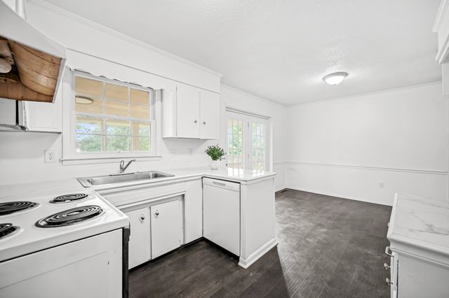 335 Maplewood Dr, Shelbyville, TN 37160