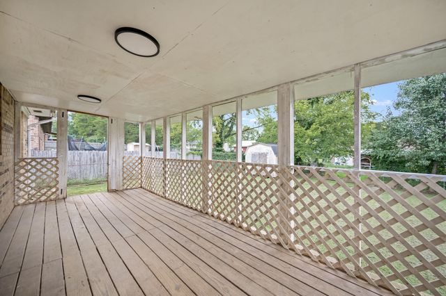 335 Maplewood Dr, Shelbyville, TN 37160