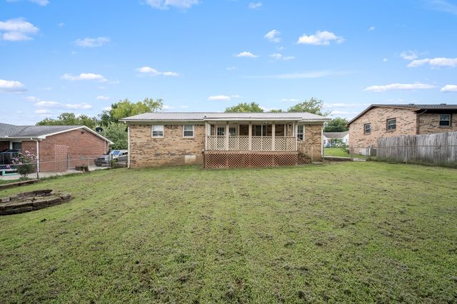 335 Maplewood Dr, Shelbyville, TN 37160