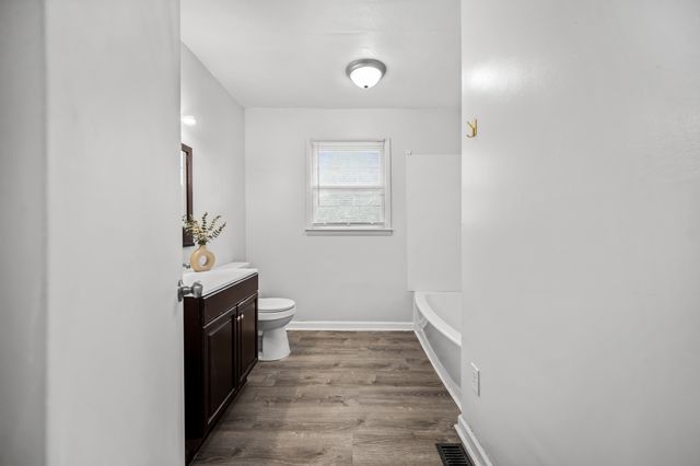 335 Maplewood Dr, Shelbyville, TN 37160