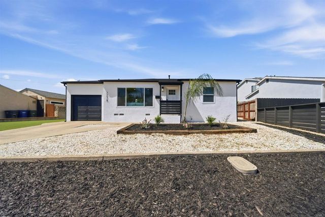 2238 Charles Way, El Cajon, CA 92020