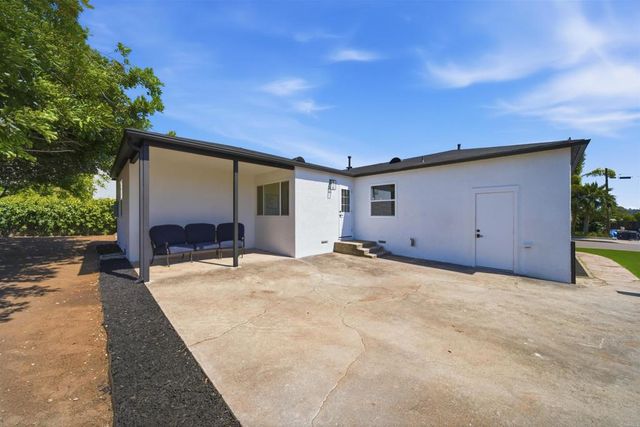 2238 Charles Way, El Cajon, CA 92020