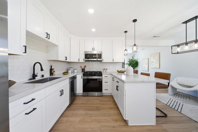 2238 Charles Way, El Cajon, CA 92020