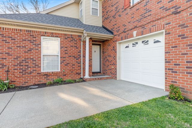 519 Bradford Dr, Dickson, TN 37055