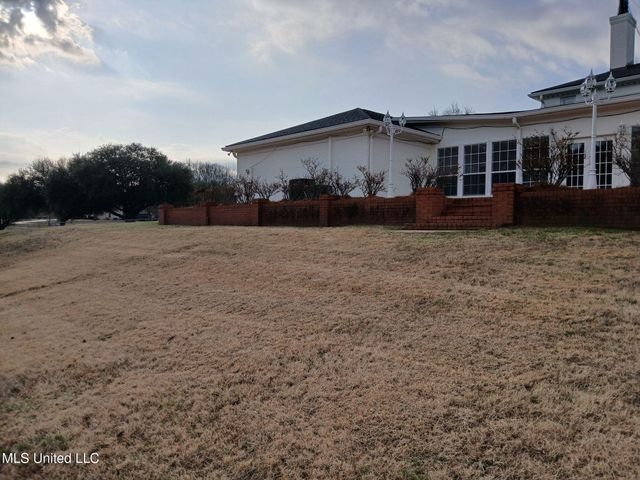 8 Twelve Oaks Place, Madison, MS 39110