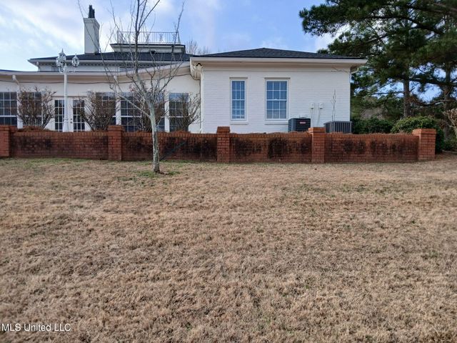 8 Twelve Oaks Place, Madison, MS 39110