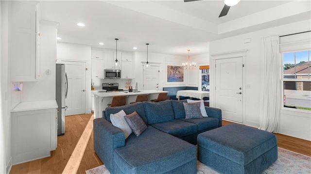 19610 W 196th Terrace, Spring Hill, KS 66083
