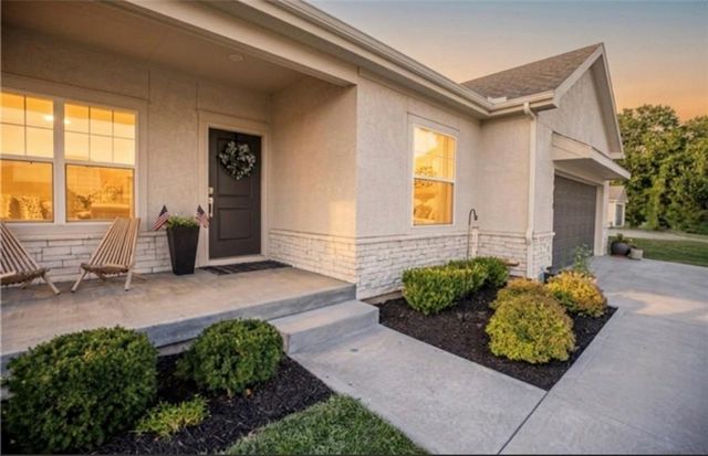 19610 W 196th Terrace, Spring Hill, KS 66083