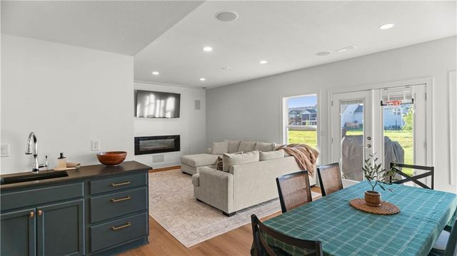 19610 W 196th Terrace, Spring Hill, KS 66083