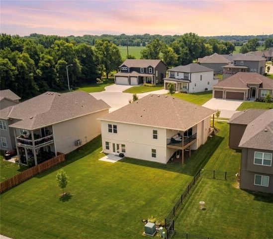 19610 W 196th Terrace, Spring Hill, KS 66083
