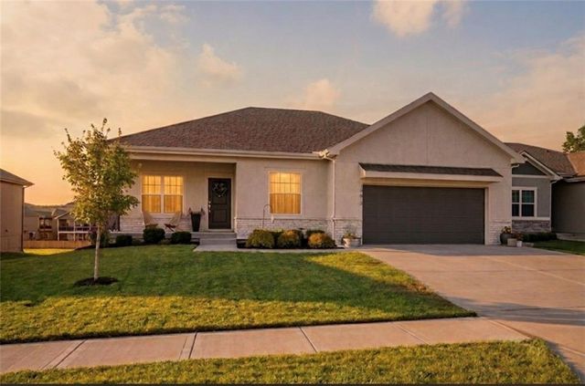 19610 W 196th Terrace, Spring Hill, KS 66083