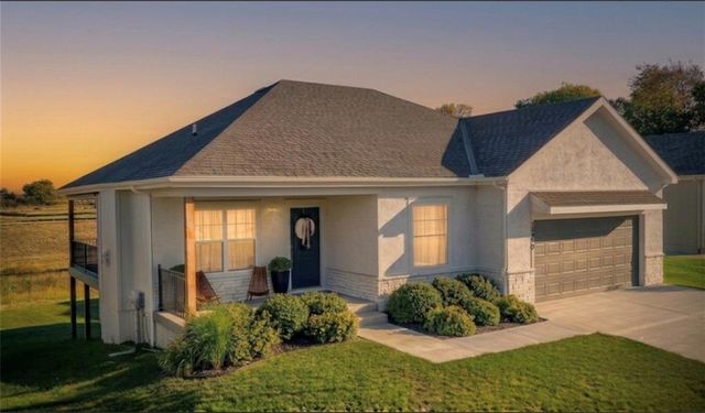 19610 W 196th Terrace, Spring Hill, KS 66083