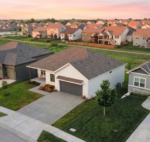 19610 W 196th Terrace, Spring Hill, KS 66083